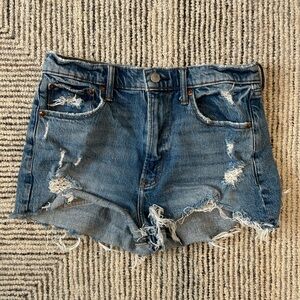 Abercrombie & Fitch Denim The Mom Shorts High Rise 28 | 6 cutoff